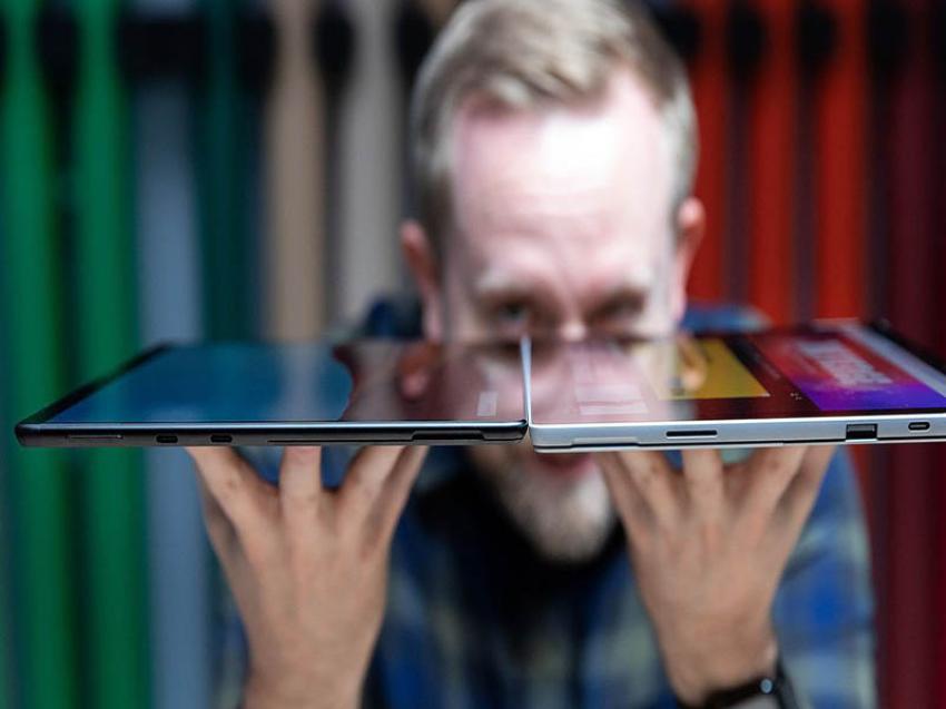 Thiết kế mỏng nhẹ của Surface Pro X hoàn toàn có thể ăn đứt Surface Pro 7