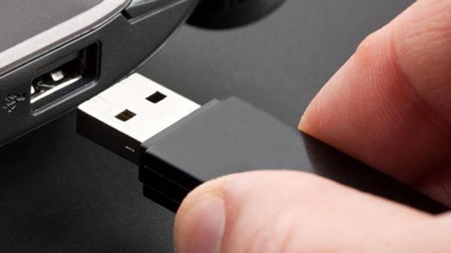 Làm gì khi máy tính không nhận USB?