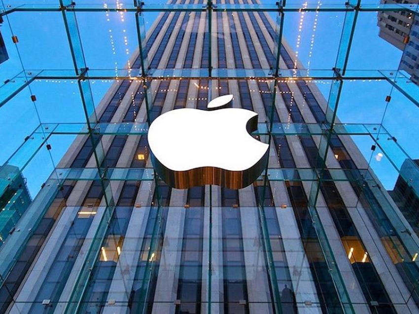 Apple yêu cầu các nhà sản xuất linh kiện theo hợp đồng chuyển một số bộ phận lắp ráp iPad và Macbook sang Việt Nam.