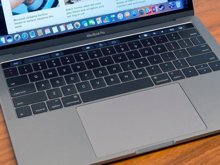 Bàn phím dạng bước của Macbook Pro 13inch 2019 gặp nhiều vấn đề.