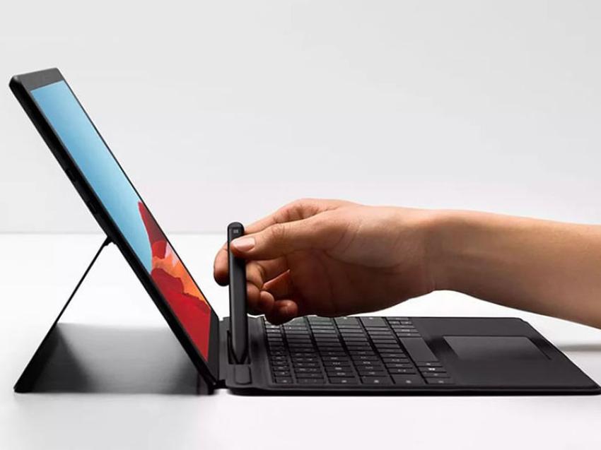 Microsoft đã đưa chip SQ2 độc quyền vào Surface Pro X 2020.