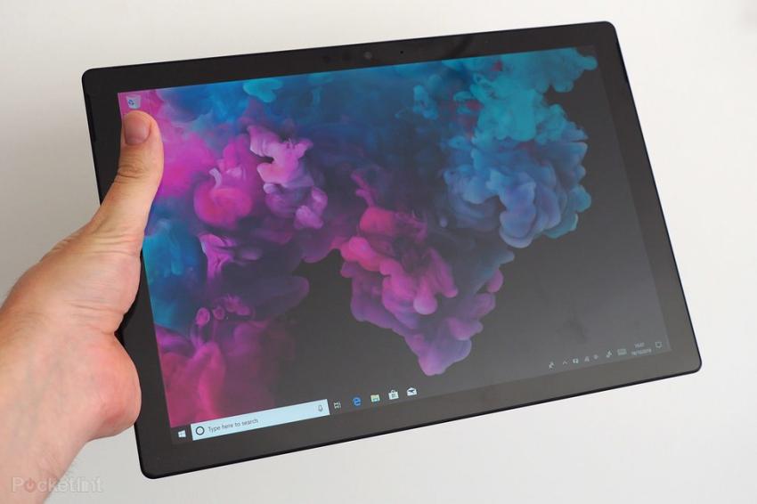 Surface Pro 6 ( i7/8GB/256GB ) + Type Cover