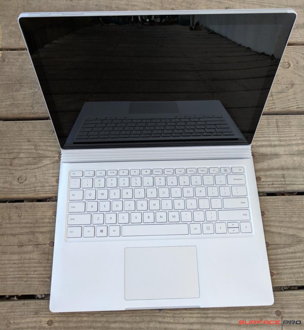 Surface Book ( i7/8GB/256GB )